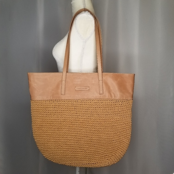 Lucky Brand Handbags - LUCKY BRAND Bola Geniune Leather Tote